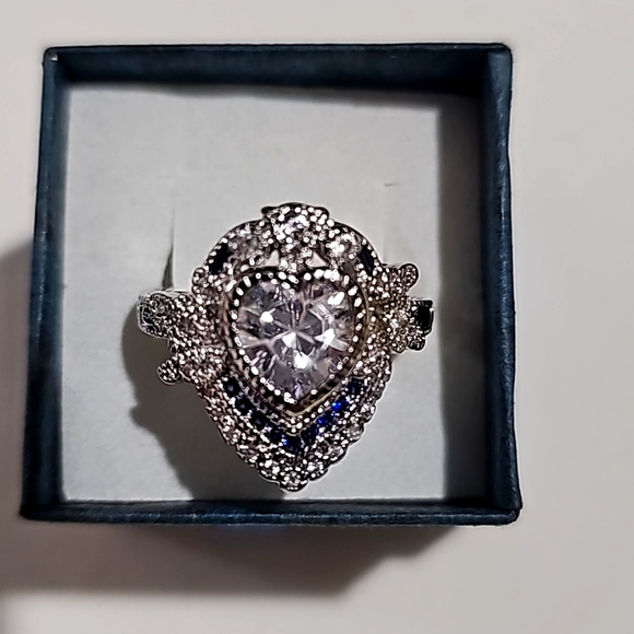 Heart Shape Sterling Siver Ring - Picture 2 of 16